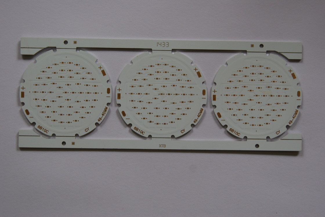 صفحه مدار چاپی FR-4 IMS با سیلک‌اسکرین زرد، 2 تا 16 لایه برای عملکرد بهینه