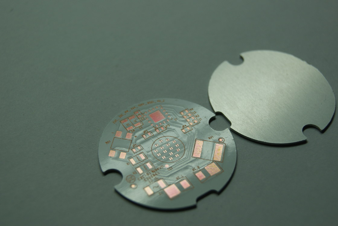 برد مدار چاپی فلزی Ventec با 2 تا 16 لایه و رنگ ماسک لحیم سبز برای عملکرد