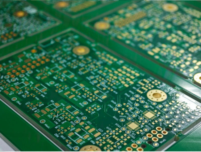 ضخامت تخته 0.2mm-6.00mm 8mil-126mil تخته مدل چگالی بالا 0.4-3.2mm ضخامت برای کاربردهای چگالی بالا